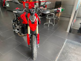 Ducati Hypermotard V2