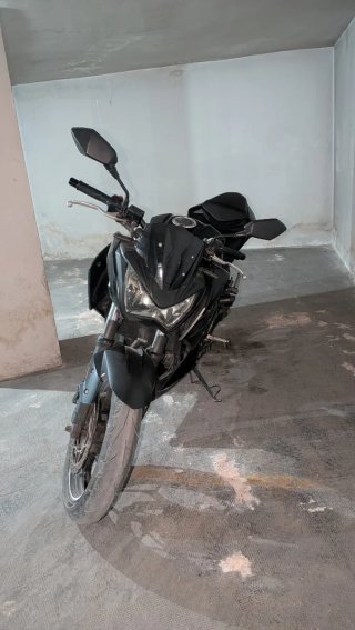 Kawasaki Z300 Negra