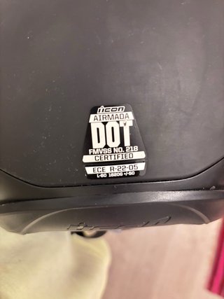 Casco de moto negro ICON