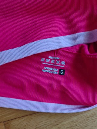Conjunto deportivo rosa
