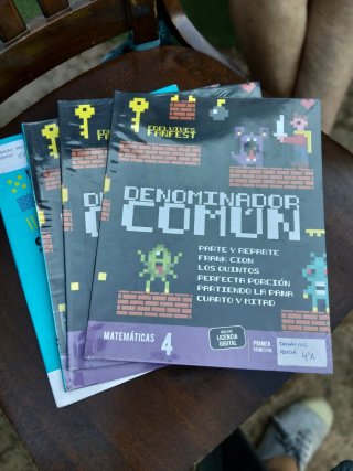 Libros 4º prim religión, inglés y coneixement medi