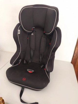 Silla coche infantil negra