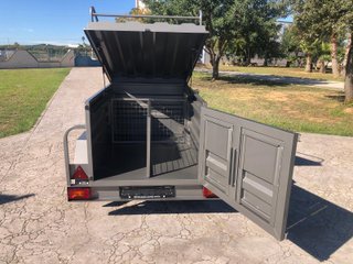 Remolque caja cerrada perros