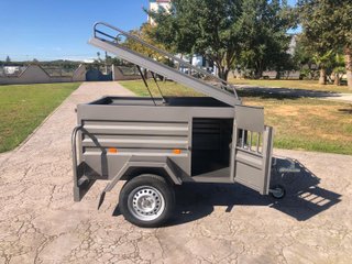 Remolque caja cerrada perros