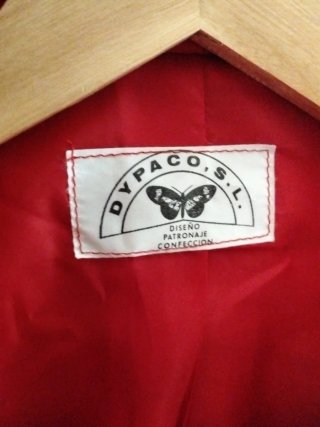 Traje de madrina rojo