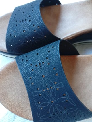 Sandalias negras con plataforma