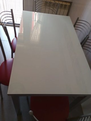 Mesa de cocina extensible y 6 sillas