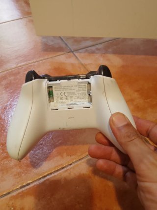 Xbox One S 1TB + GTA V + Mando