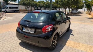 Peugeot 208 2013
