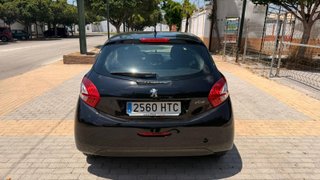 Peugeot 208 2013
