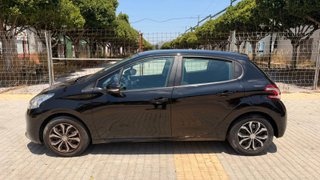 Peugeot 208 2013
