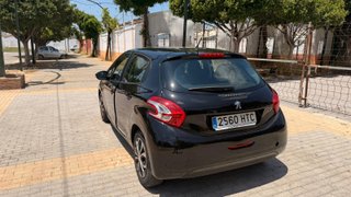 Peugeot 208 2013