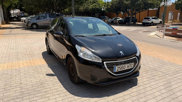 Peugeot 208 2013
