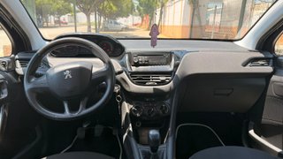 Peugeot 208 2013