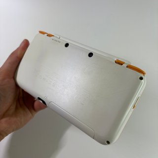 NEW Nintendo 2DS XL bianco