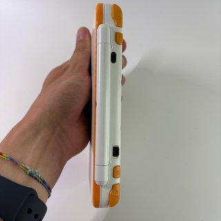 NEW Nintendo 2DS XL bianco