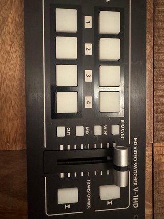 Roland V-1HD Mixer Video