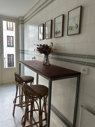 Mesa alta / consola madera y patas de hierro