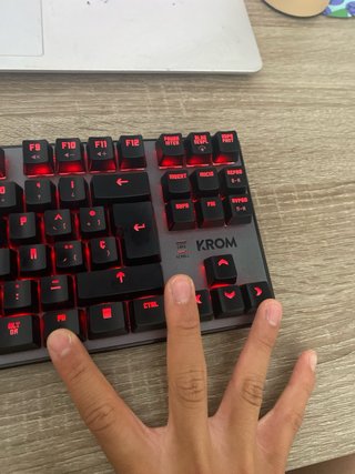Teclado Gaming KROM
