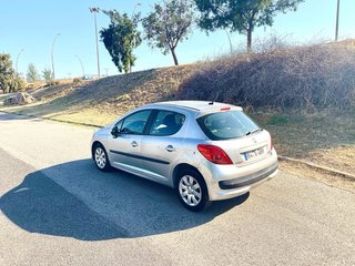 Peugeot 207 2010