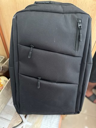 Mochila Negra Diseño Moderno Minimalista