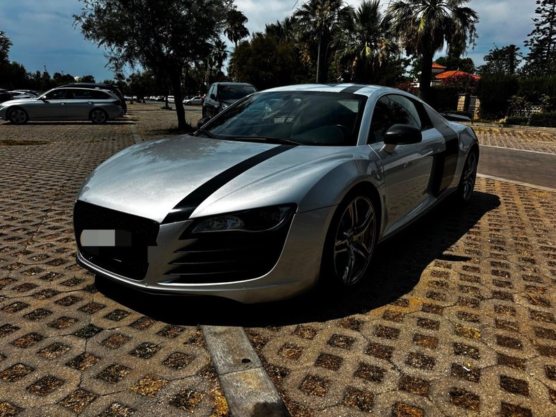 Audi R8 2009 - foto 1