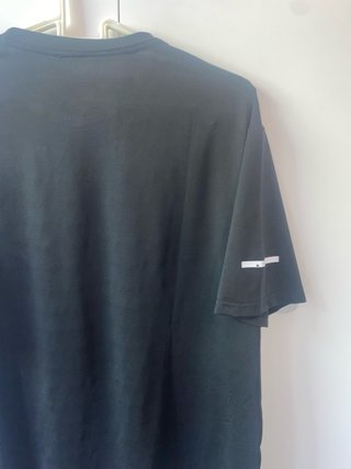 Camiseta deportiva Under Armour negra