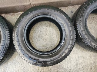 2 Neumáticos de carga Michelin