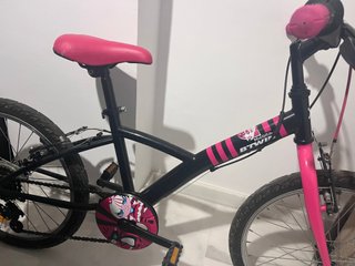 Bicicleta infantil BTWIN rosa y negra