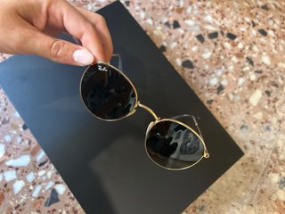 Gafas de Sol Ray-Ban Doradas y Negras