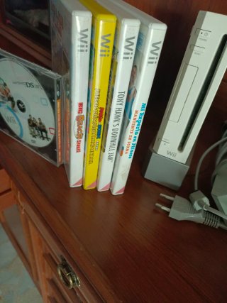 Consola Nintendo Wii + Accesorios y Juegos