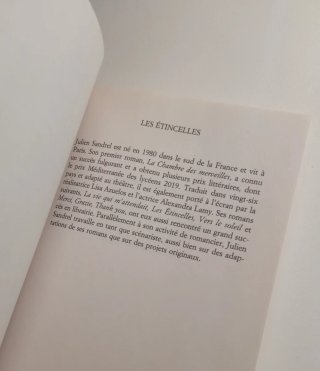 Libro francés Les étincelles, autor Julien Sandrel