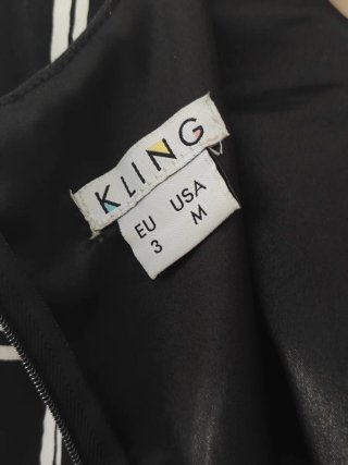 Vestido Negro con Cuadros Blancos