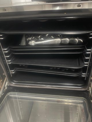 Horno Profesional con Mesa de Apoyo