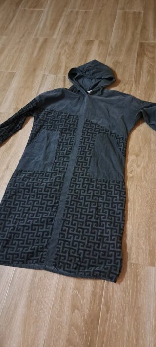 Vestido gris con capucha estampado Algodón Italia