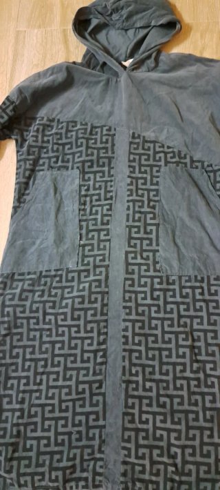 Vestido gris con capucha estampado Algodón Italia