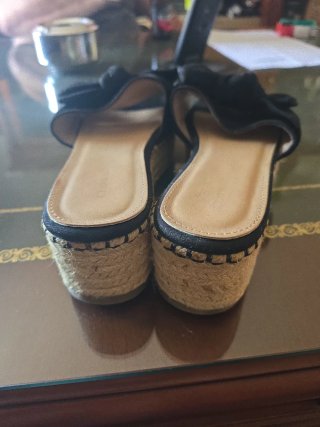 Chanclas negras con lazo talla 37