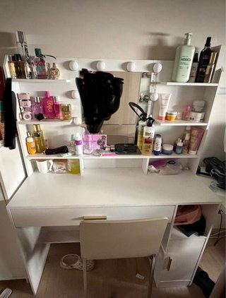 Toeletta per trucco con luci LED