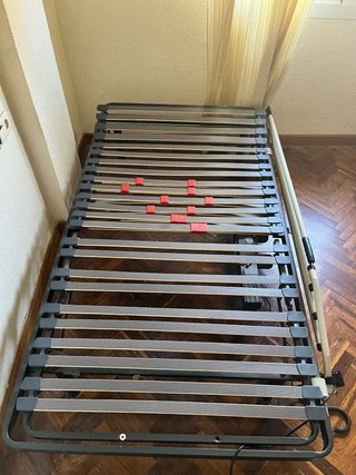 Letto elettrico snodato per anziani senza materasso