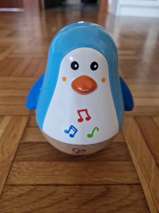 Máquina ruido blanco y pingüino musical