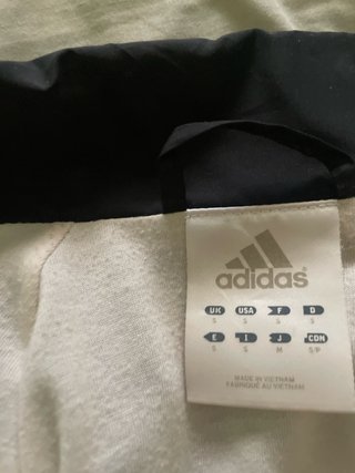 Sudadera Adidas 90s Negra Blanca y verde florescen