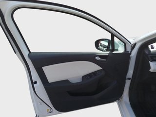 SIN ENTRADA! Renault Clio 2023 51000KM TECNO
