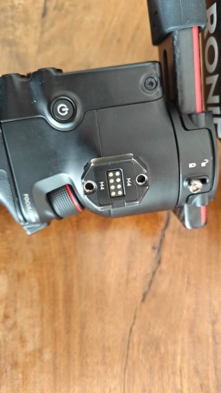 DJI RS2 PRO COMBO Gimbal Estabilizador