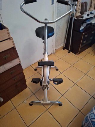Bicicleta Estática BH Home Bike