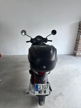 Piaggio Liberty 125 S Negra.