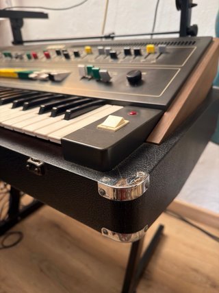 Yamaha CS50 Sintetizador Analógico