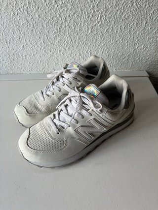 Zapatillas New Balance Plata/Blanco Chica