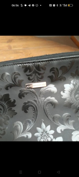 Pochette Alviero Rodriguez nera e argento