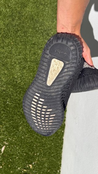 Adidas Yeezy Boost 350 V2 Core Black White