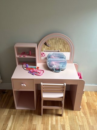 Tocador infantil madera rosa con espejo